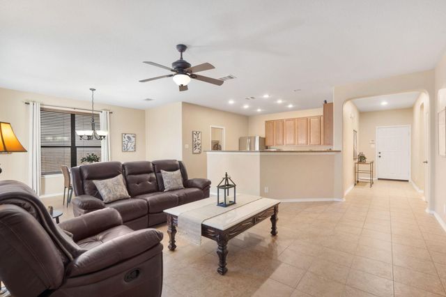 366 Matthews LN, Kyle, TX 78640