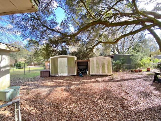 3210 Wells Avenue, Crestview, FL 32539