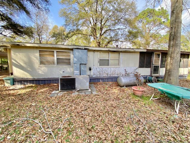 3210 Wells Avenue, Crestview, FL 32539