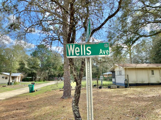 3210 Wells Avenue, Crestview, FL 32539