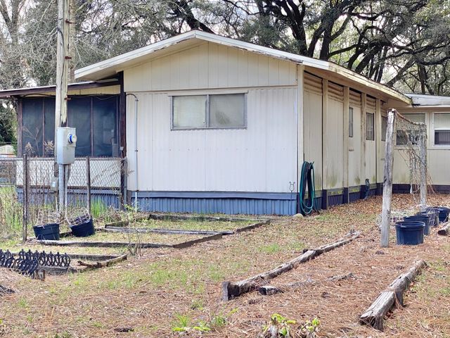 3210 Wells Avenue, Crestview, FL 32539