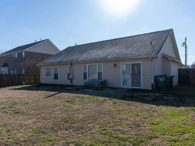 2304 Hockett Dr, Nashville, TN 37218