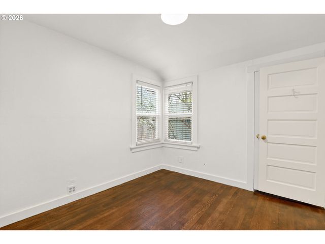 3827 Se LINCOLN St, Portland, OR 97214