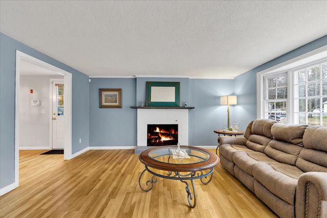 27 Lietrim Circle, Centerville, MA 02632