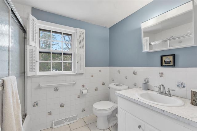 27 Lietrim Circle, Centerville, MA 02632