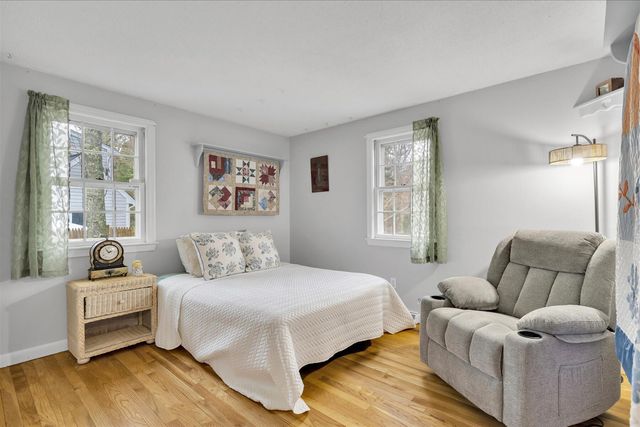27 Lietrim Circle, Centerville, MA 02632