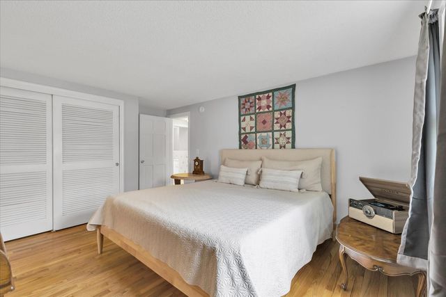27 Lietrim Circle, Centerville, MA 02632