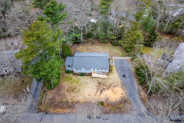 27 Lietrim Circle, Centerville, MA 02632
