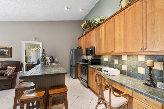 6426 Chasewood Drive E, Jupiter, FL 33458