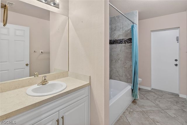 309 NW 5th TER, Cape Coral, FL 33993