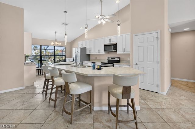 309 NW 5th TER, Cape Coral, FL 33993