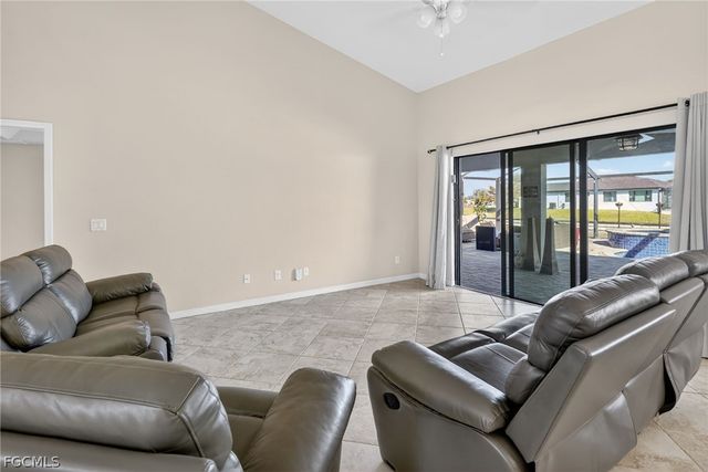 309 NW 5th TER, Cape Coral, FL 33993