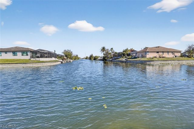 309 NW 5th TER, Cape Coral, FL 33993