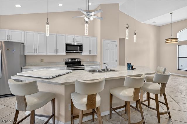 309 NW 5th TER, Cape Coral, FL 33993