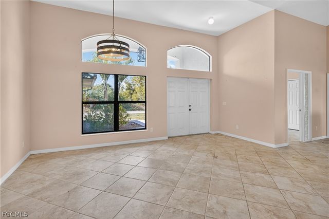 309 NW 5th TER, Cape Coral, FL 33993