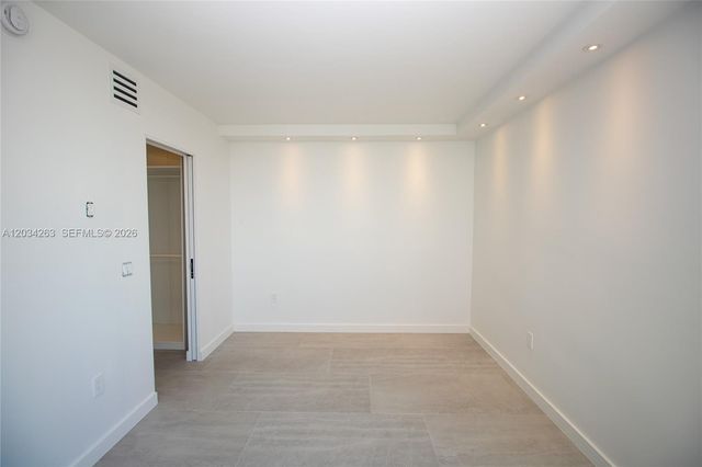 2899 Collins Ave 1422, Miami Beach, FL 33140