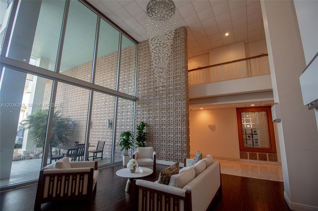 2899 Collins Ave 1422, Miami Beach, FL 33140