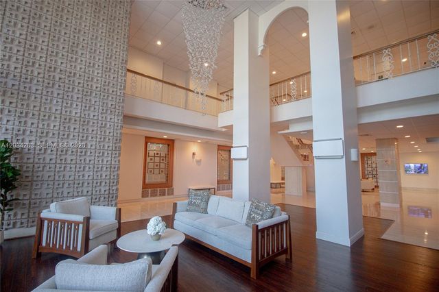 2899 Collins Ave 1422, Miami Beach, FL 33140