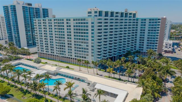 2899 Collins Ave 1422, Miami Beach, FL 33140