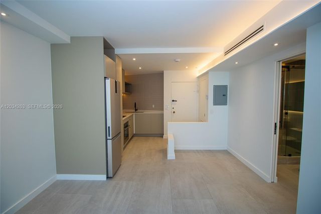 2899 Collins Ave 1422, Miami Beach, FL 33140