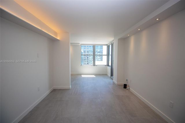 2899 Collins Ave 1422, Miami Beach, FL 33140