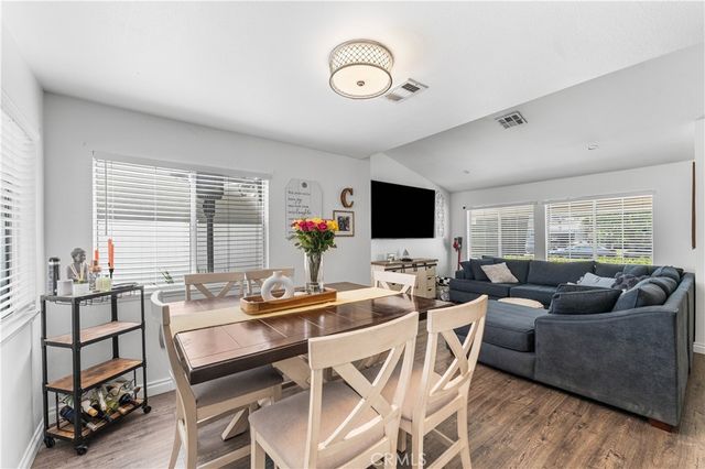 3240 W Avenue J3, Lancaster, CA 93536