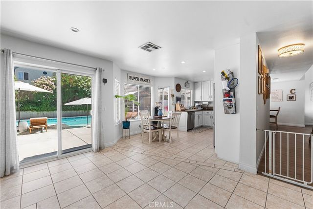 3240 W Avenue J3, Lancaster, CA 93536