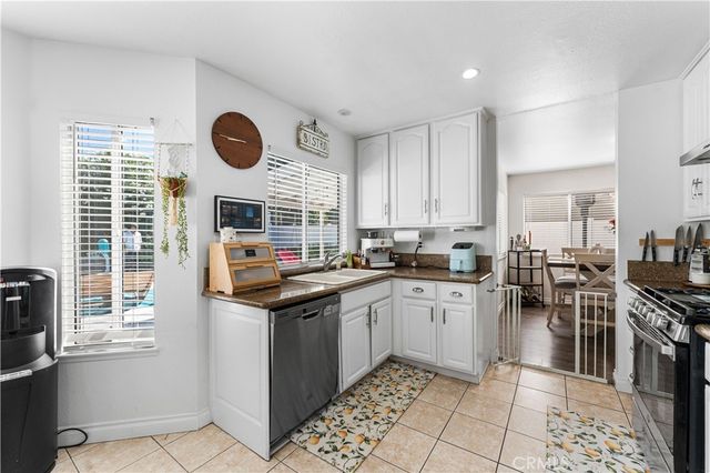 3240 W Avenue J3, Lancaster, CA 93536