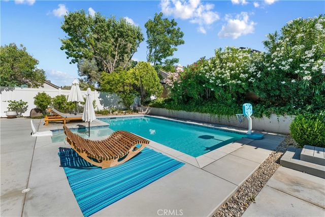 3240 W Avenue J3, Lancaster, CA 93536
