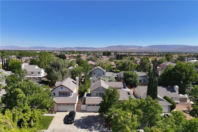3240 W Avenue J3, Lancaster, CA 93536