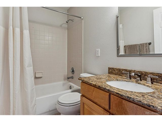 1004 Riddlewood Rd, Highlands Ranch, CO 80129