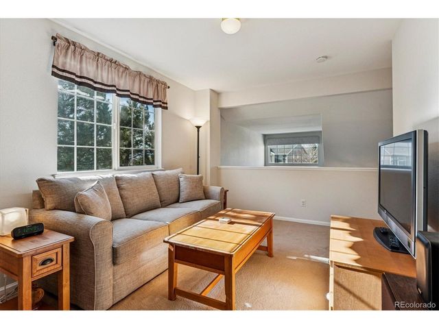 1004 Riddlewood Rd, Highlands Ranch, CO 80129