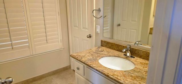 2792 Sandhurst Avenue, Thousand Oaks, CA 91362