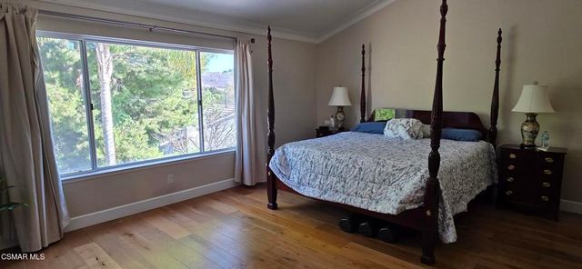 2792 Sandhurst Avenue, Thousand Oaks, CA 91362