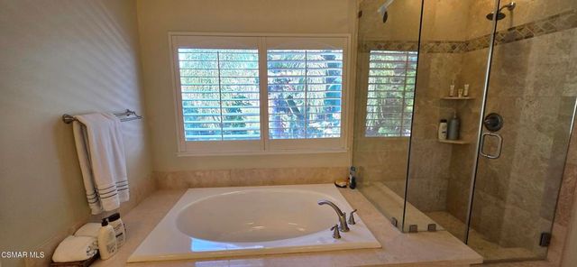 2792 Sandhurst Avenue, Thousand Oaks, CA 91362