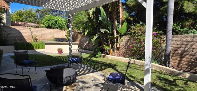 2792 Sandhurst Avenue, Thousand Oaks, CA 91362