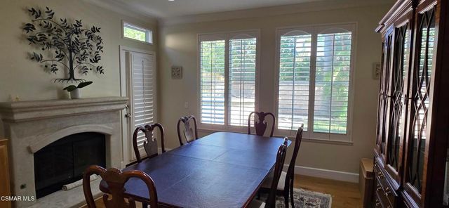 2792 Sandhurst Avenue, Thousand Oaks, CA 91362