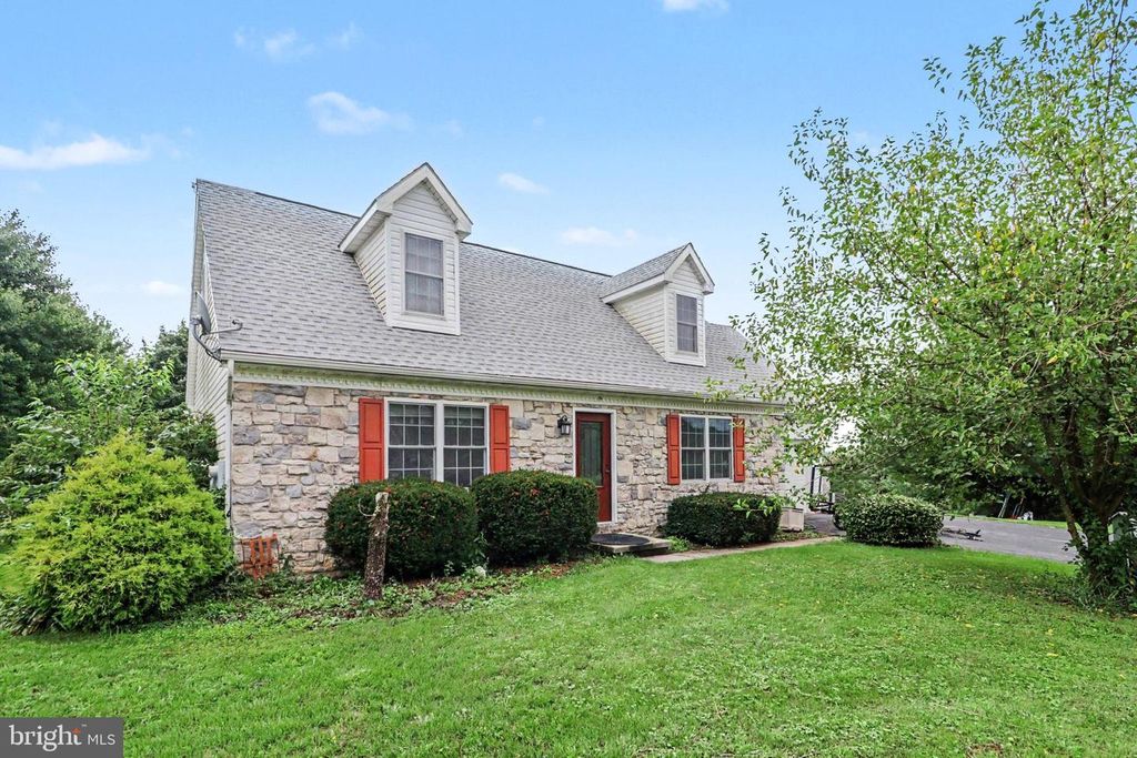 1350 JUNIPER ST, Lebanon, PA 17042