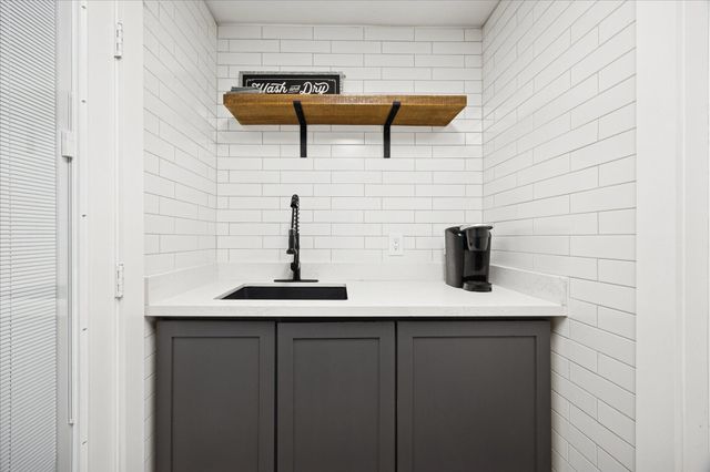 5611 Water Leaf Lane, Houston, TX 77088