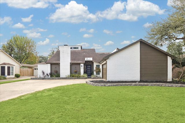 5611 Water Leaf Lane, Houston, TX 77088