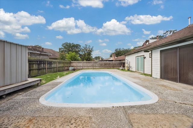 5611 Water Leaf Lane, Houston, TX 77088