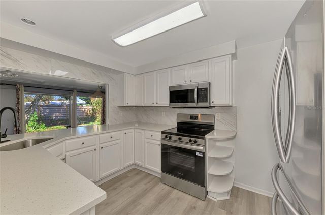 6742 BOWLINE DRIVE, Sarasota, FL 34231