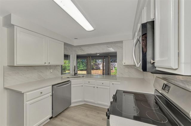 6742 BOWLINE DRIVE, Sarasota, FL 34231