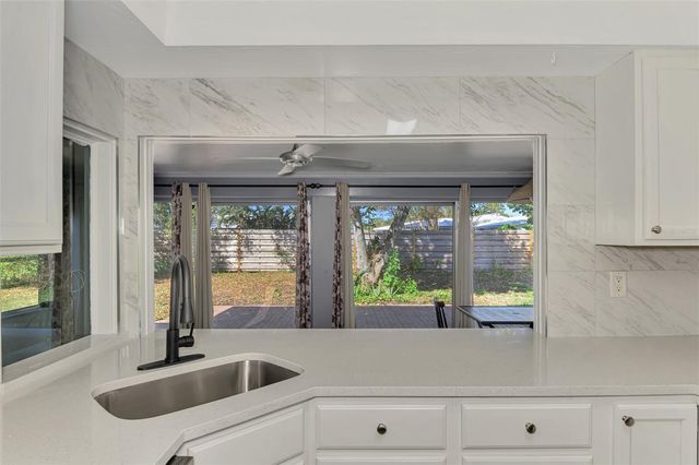 6742 BOWLINE DRIVE, Sarasota, FL 34231