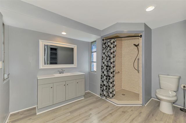 6742 BOWLINE DRIVE, Sarasota, FL 34231