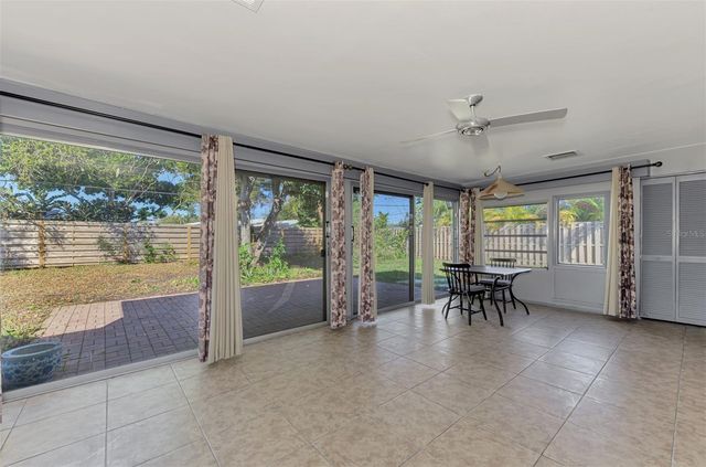 6742 BOWLINE DRIVE, Sarasota, FL 34231