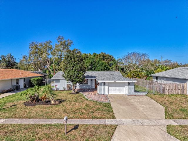 6742 BOWLINE DRIVE, Sarasota, FL 34231