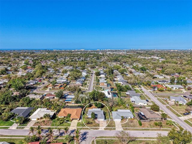 6742 BOWLINE DRIVE, Sarasota, FL 34231