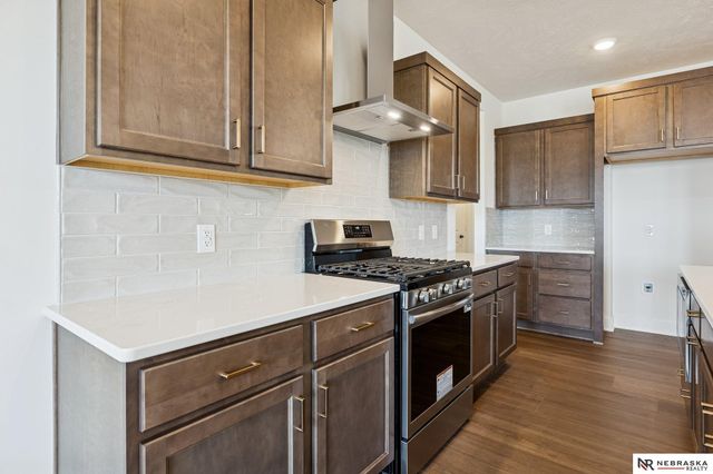 11121 N 162 Circle, Bennington, NE 68007