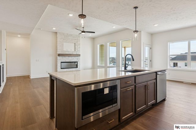 11121 N 162 Circle, Bennington, NE 68007